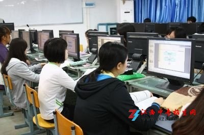 贛州華堅科技學校計算機軟硬件設計專業發展概況